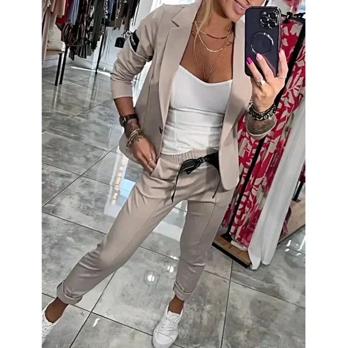 AlvaStockholm™ | Måttsytt Set med Mjuk Blazer och Lätta Joggingbyxor